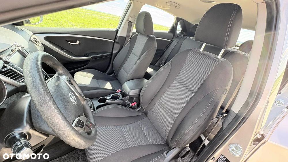 Hyundai i30 1.6 CRDI Intro Edition - 13