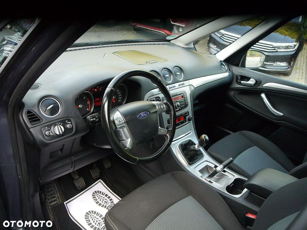 Ford Galaxy 2.0 TDCi Ambiente - 21