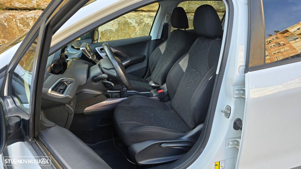 Peugeot 2008 1.6 BlueHDi Style - 14