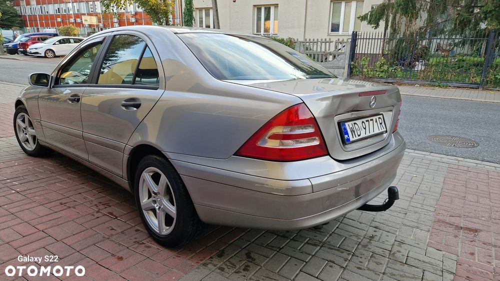 Mercedes-Benz Klasa C 180 Kompressor Classic - 5