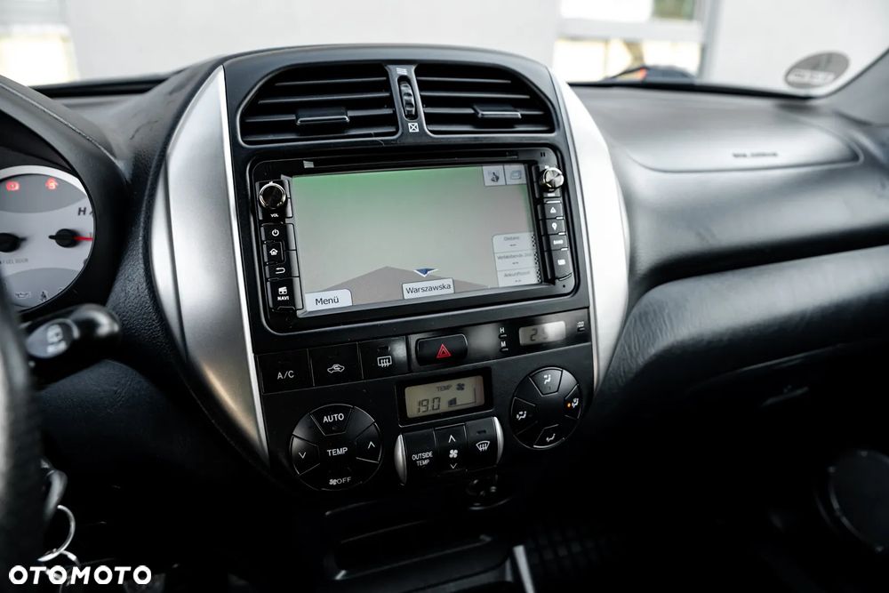 Toyota RAV4 2.0 VVT-i Sol - 27