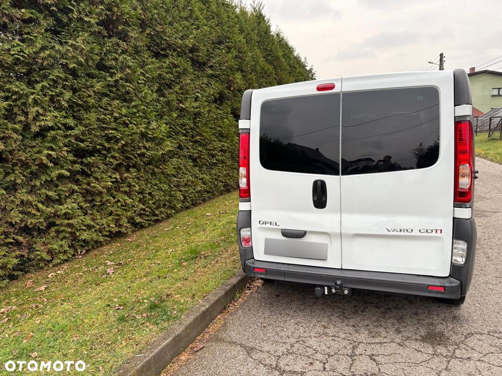 Opel Vivaro L2H1 2.9t - 11