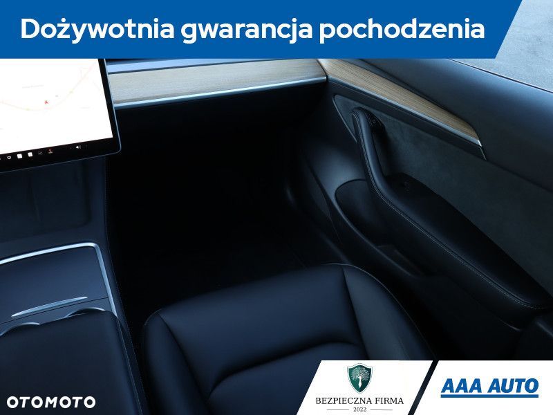 Tesla Model 3 - 9