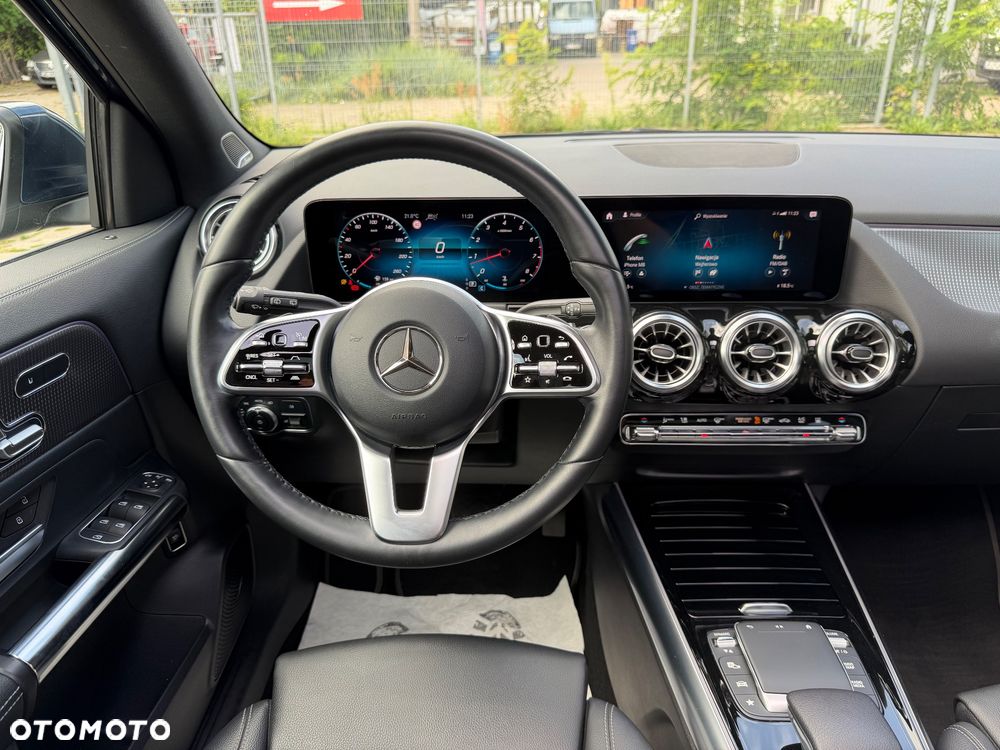 Mercedes-Benz GLA - 14