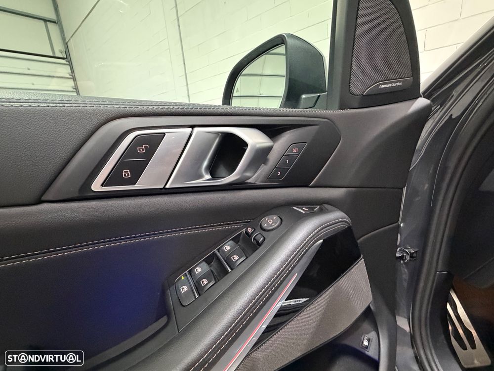 BMW X5 50 e xDrive Edição Desportiva M - 21