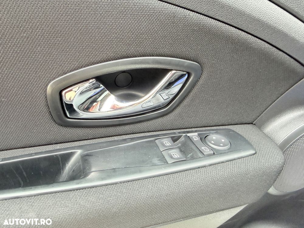 Renault Fluence - 25