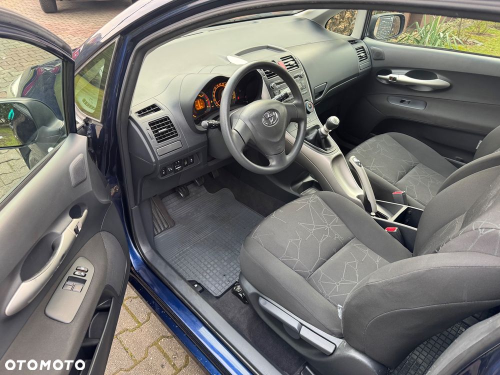 Toyota Auris 1.33 VVT-i - 23