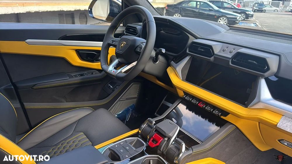 Lamborghini URUS - 5
