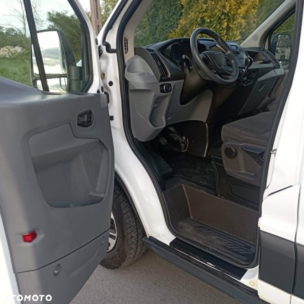 Ford Transit - 11