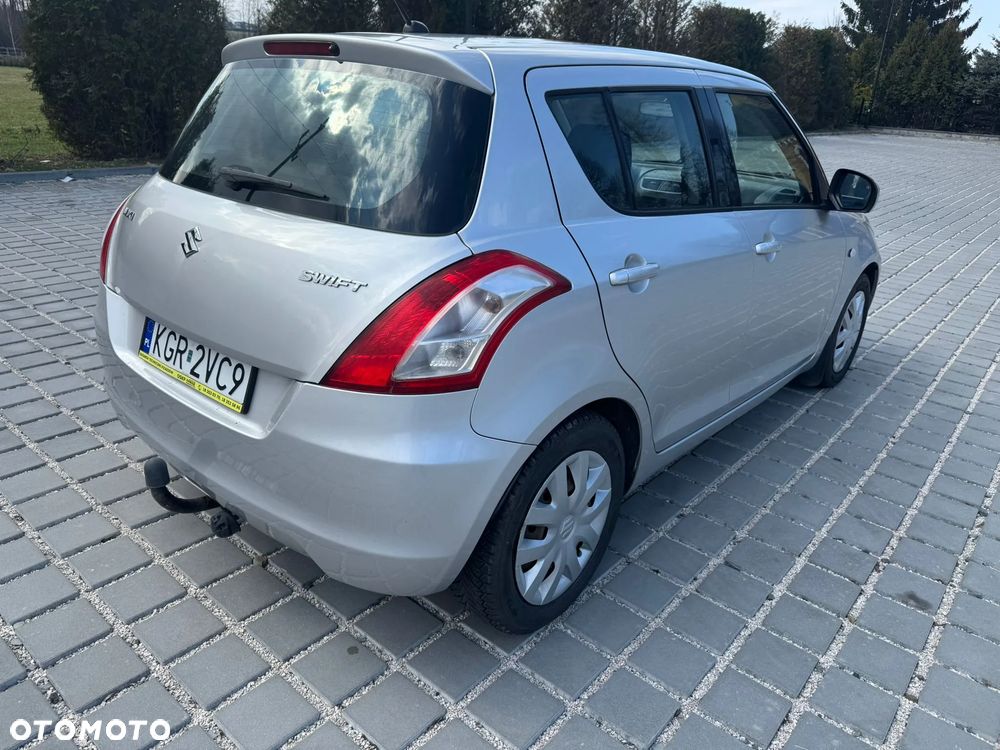 Suzuki Swift - 5