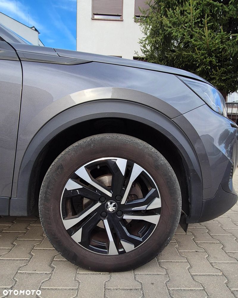 Peugeot 2008 PureTech 130 Allure S&S EAT8 - 10