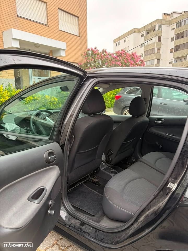 Peugeot 206+ 1.1 Urban - 9