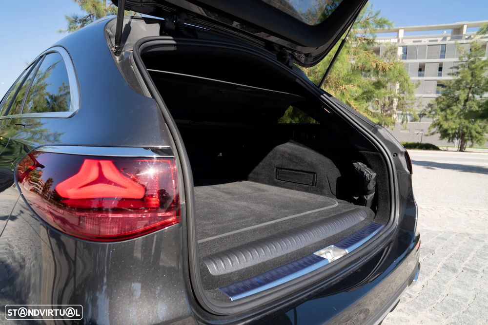 Mercedes-Benz E 300 e Station - 54