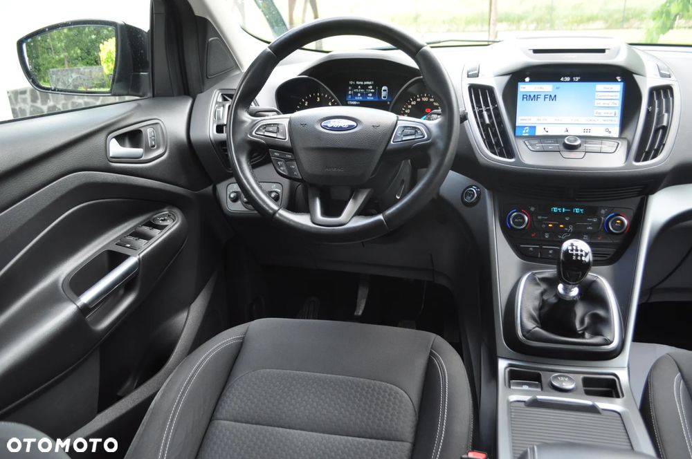 Ford Kuga 2.0 TDCi 4x2 Titanium - 24