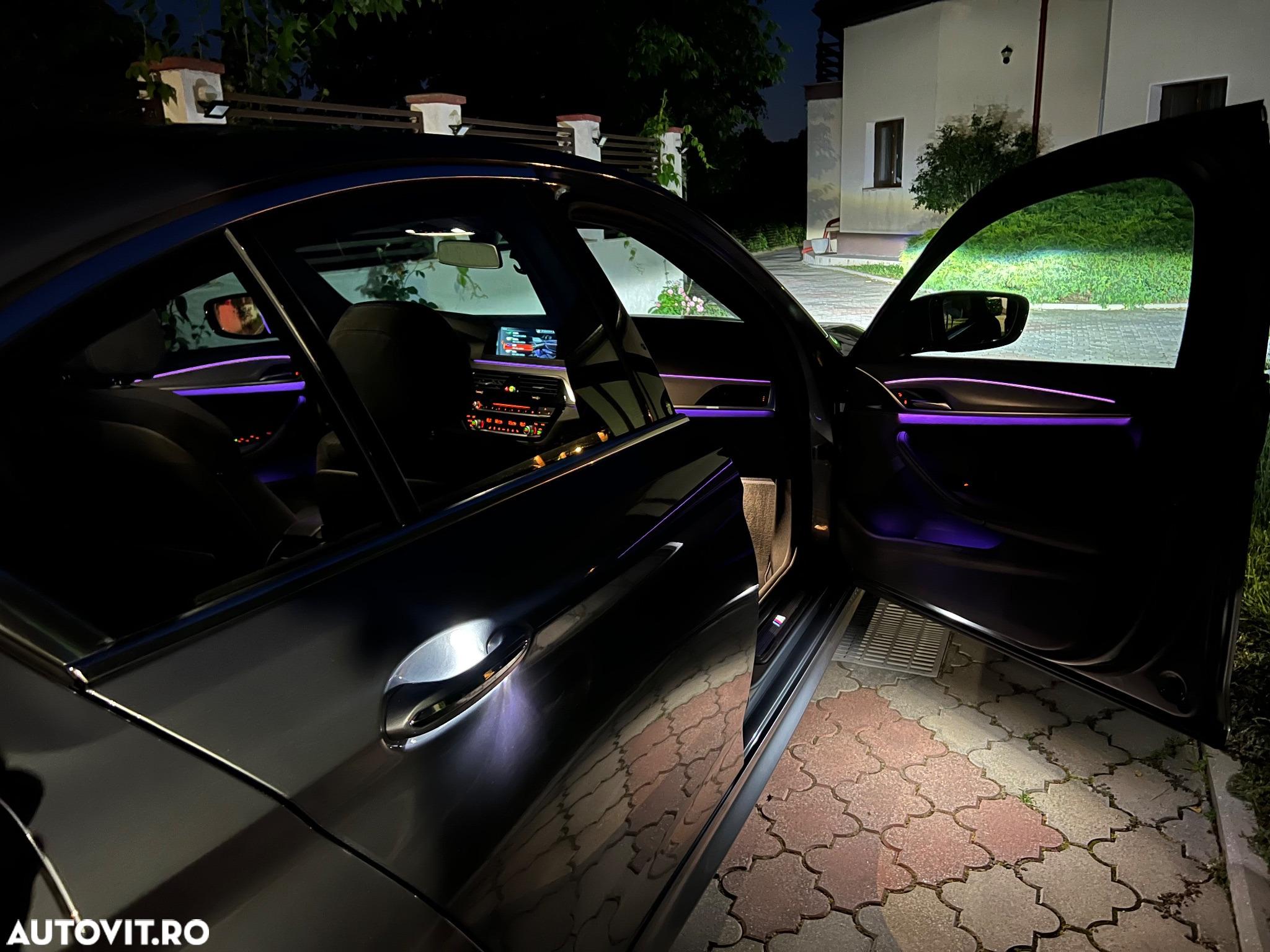 BMW Seria 5 530i xDrive AT - 10