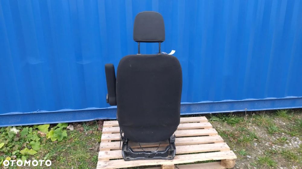 FOTEL PASAŻERA POJEDYNCZY TRAFIC VIVARO PRIMASTAR TALENTO 01- NO 925/152 - 2