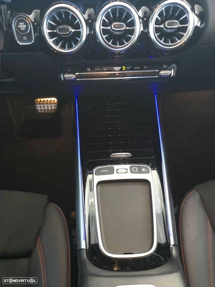 Mercedes-Benz GLA 180 d AMG Line - 12