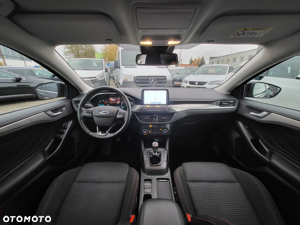 Ford Focus SW 1.5 EcoBlue S&S TITANIUM - 8