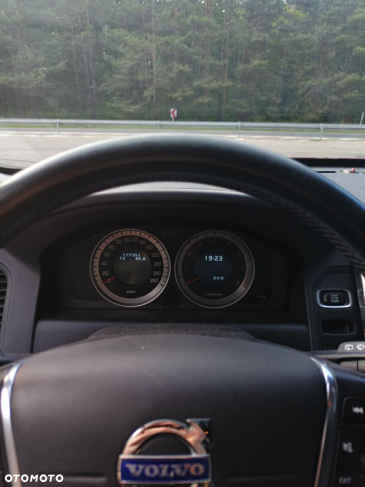 Volvo XC 60 T6 AWD RDesign - 28