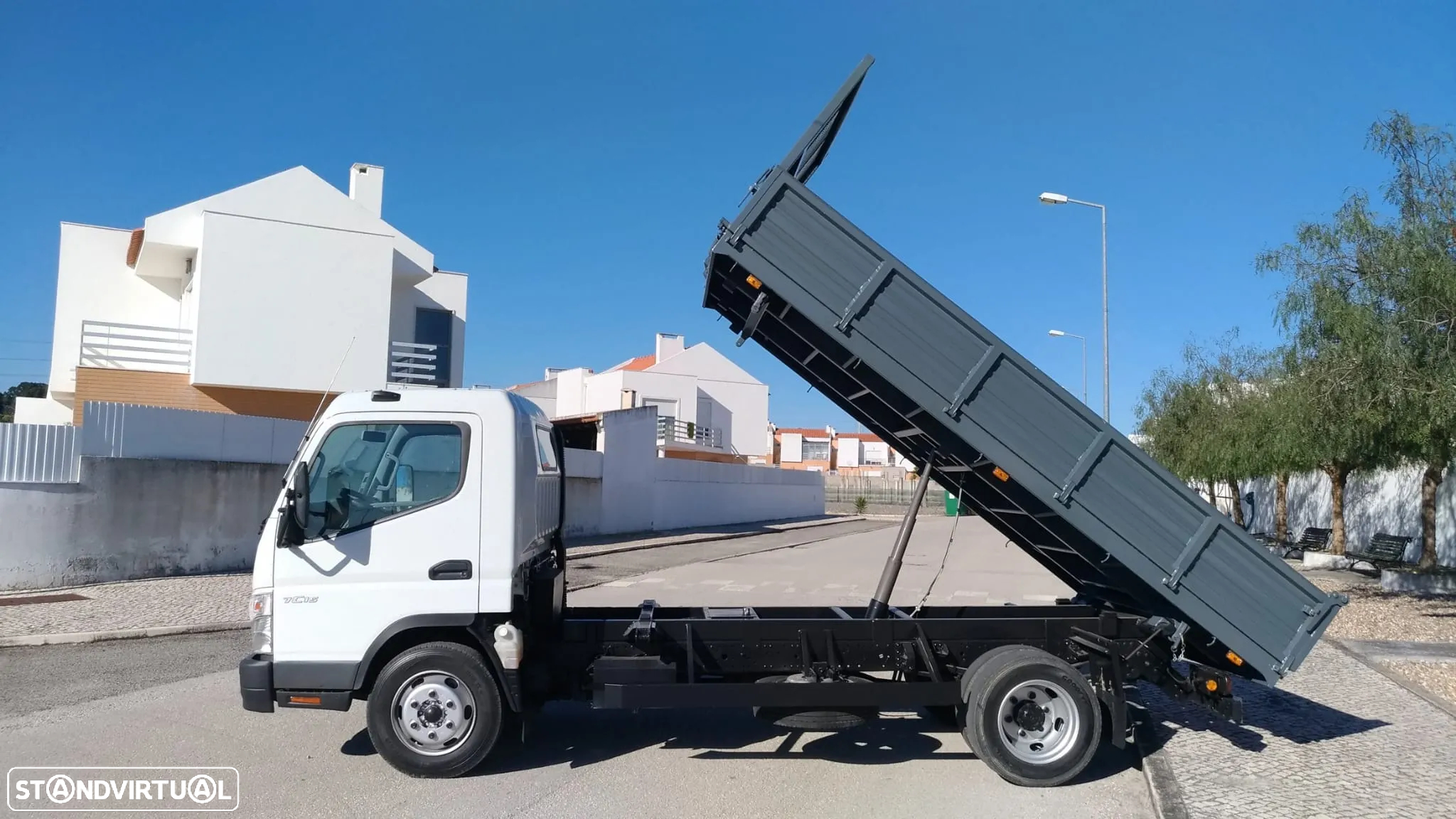 Mitsubishi Canter Fuso - 4