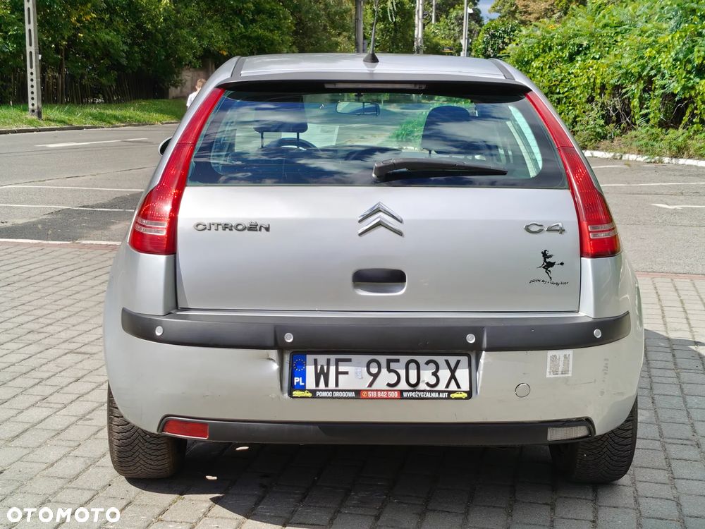 Citroën C4 1.4 16V Advance - 13