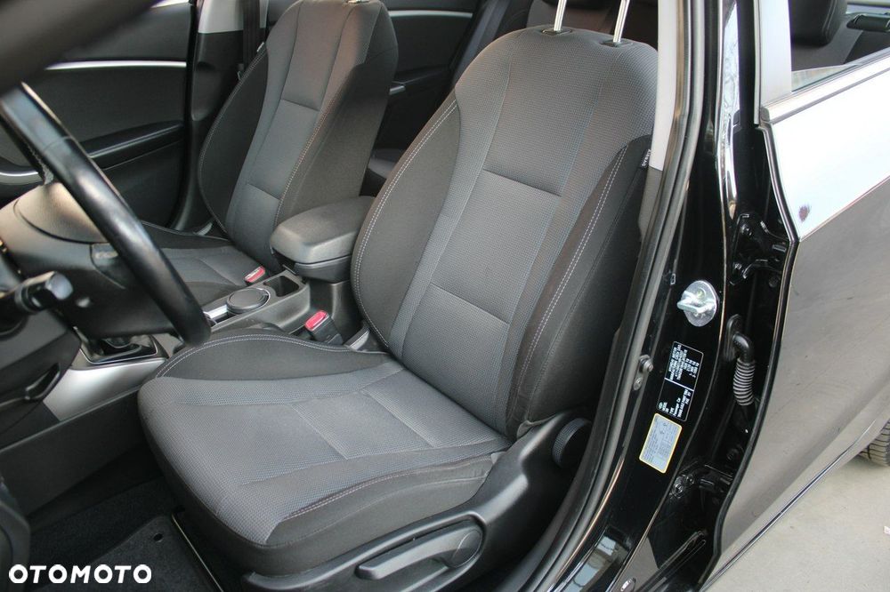 Hyundai i30 1.6 Premium - 11