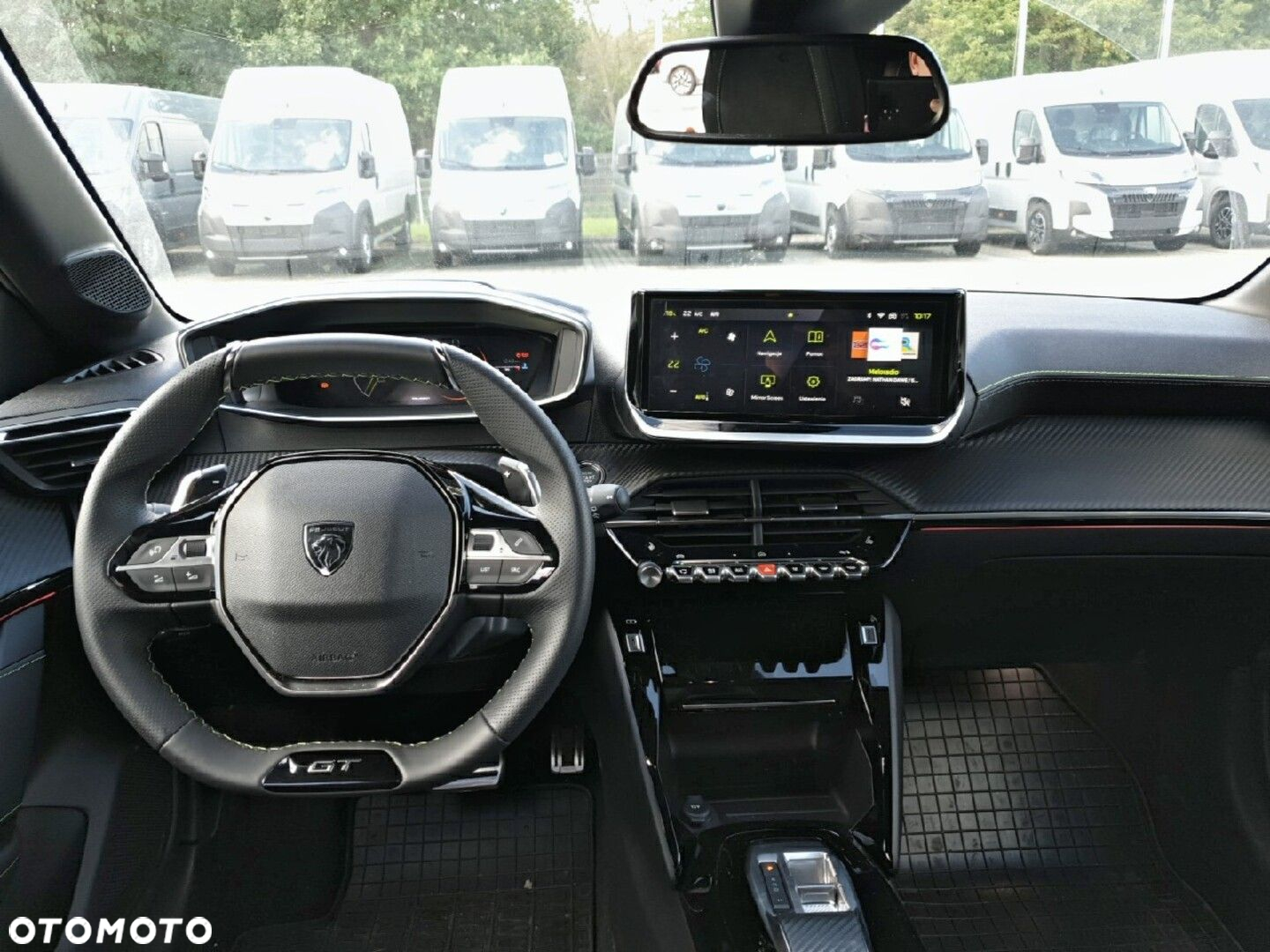 Peugeot 208 - 8