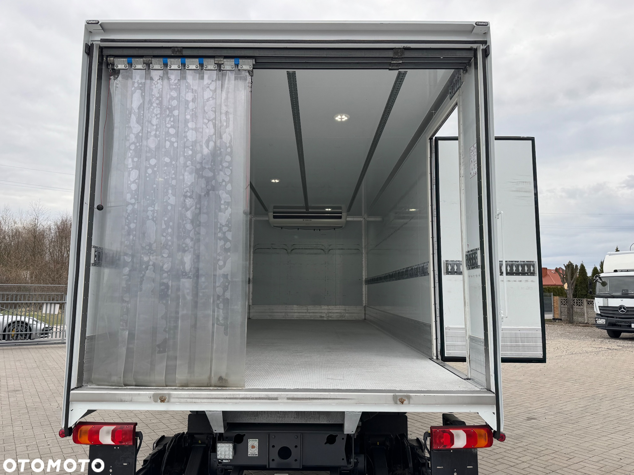 Mercedes-Benz ATEGO 1221 CHŁODNIA 7.3m + WINDA - 11