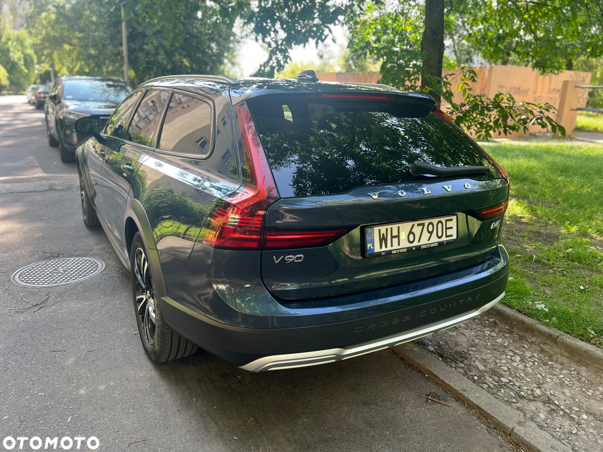 Volvo V90 Cross Country - 4