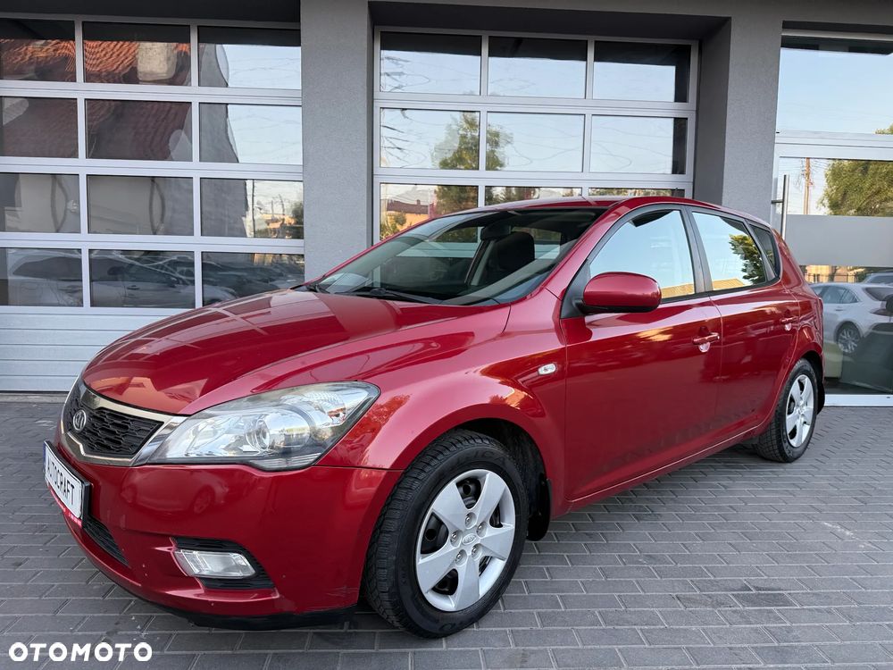 Kia Ceed 1.4 Comfort + - 18