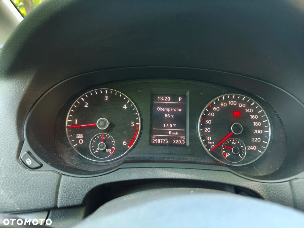 Volkswagen Sharan 2.0 TDI Trendline DSG - 16