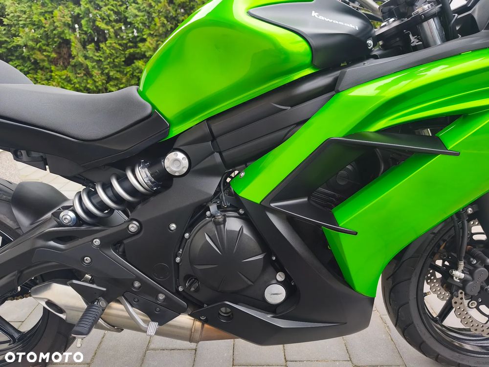 Kawasaki ER - 12