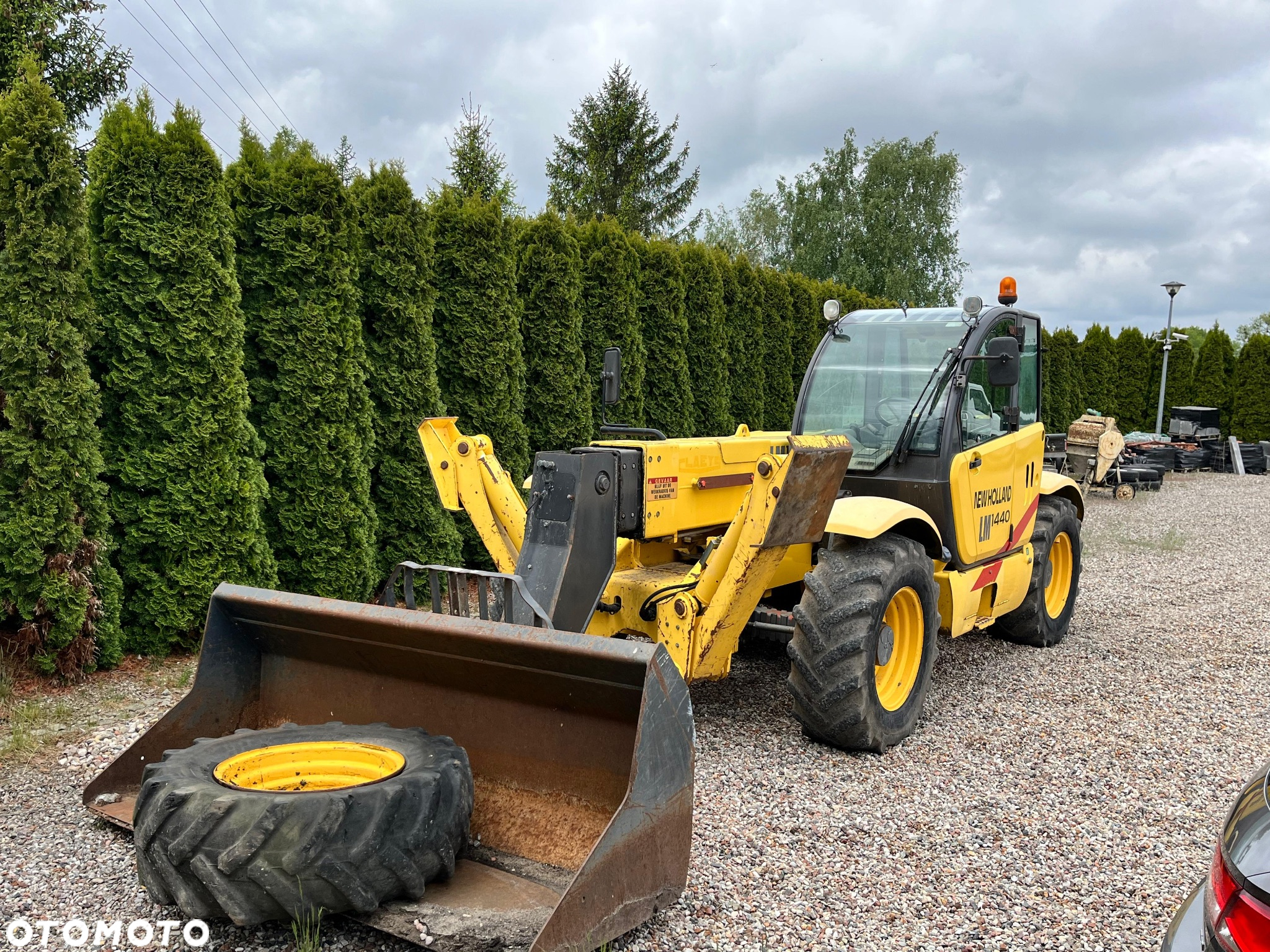 New Holland LM 1440 - 25