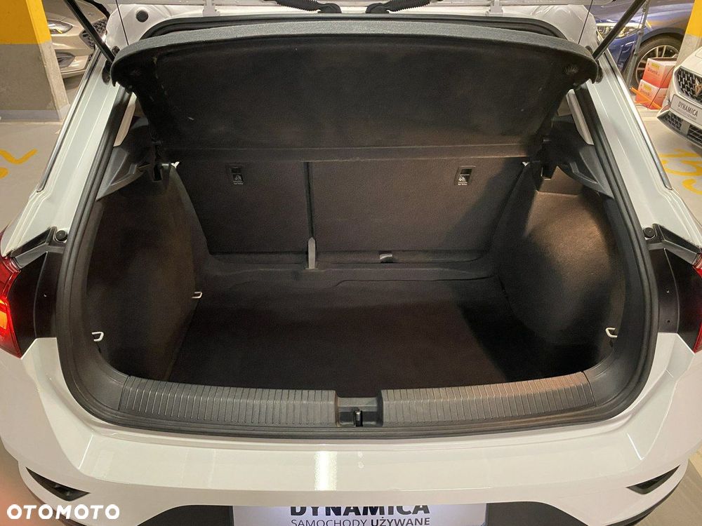 Volkswagen T-Roc - 13