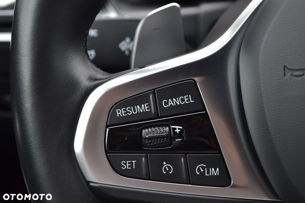 BMW Seria 3 330i M Sport sport - 19