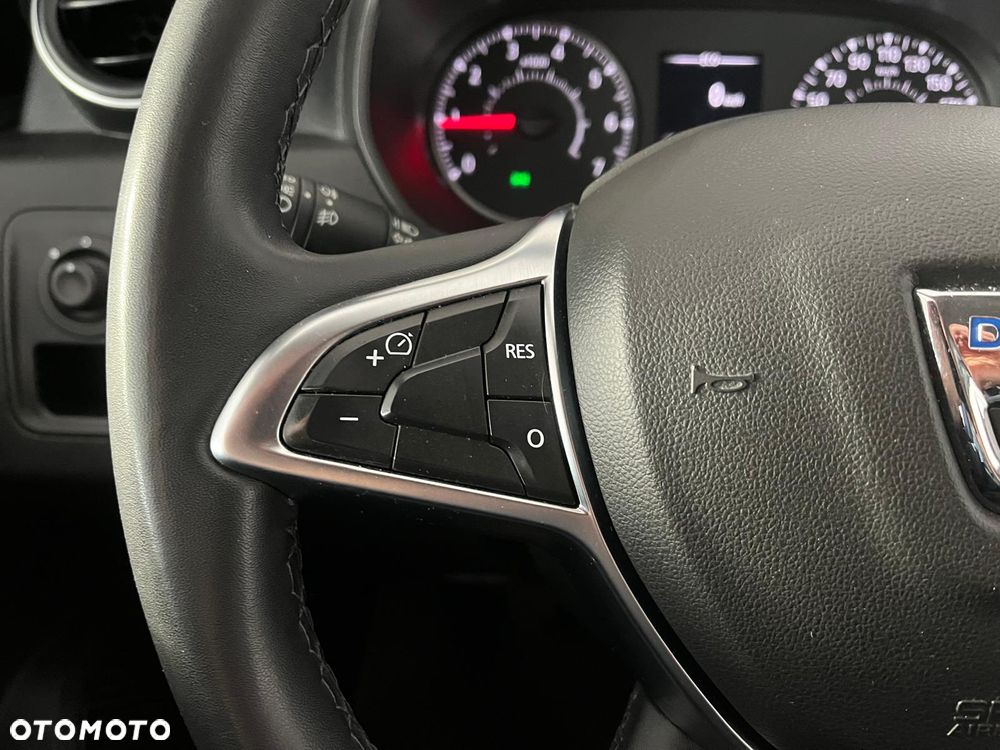 Dacia Duster 1.0 TCe SL Celebration - 17