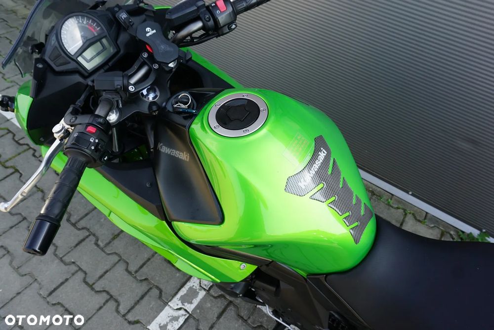 Kawasaki ER - 15
