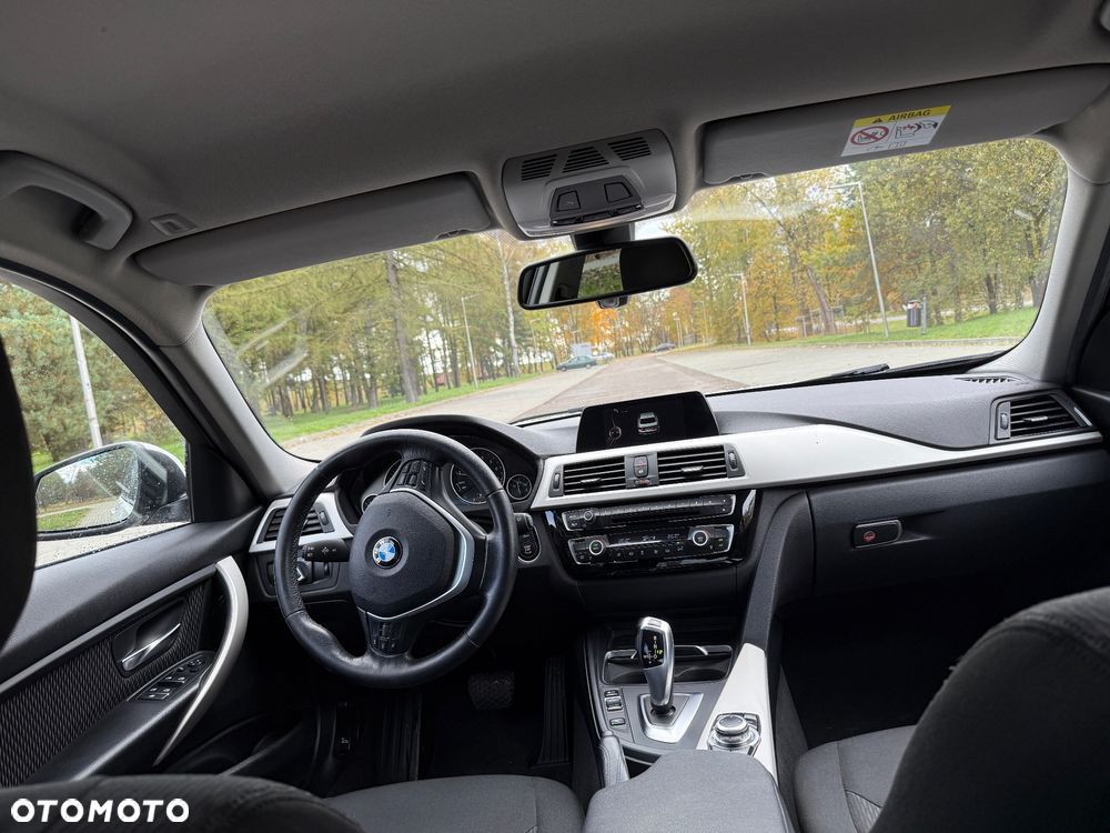 BMW Seria 3 318i Advantage - 10