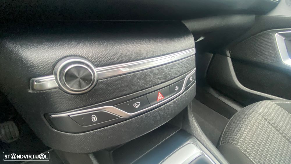 Peugeot 308 1.5 BlueHDi Business Line - 40