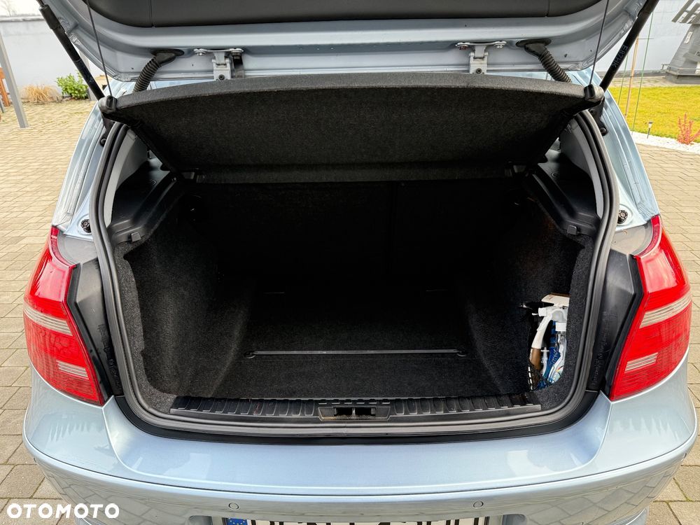 BMW Seria 1 116i - 22