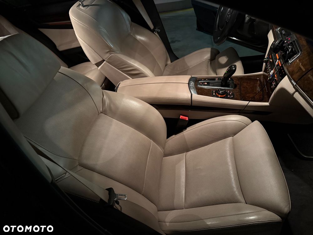 BMW Seria 7 760i - 6