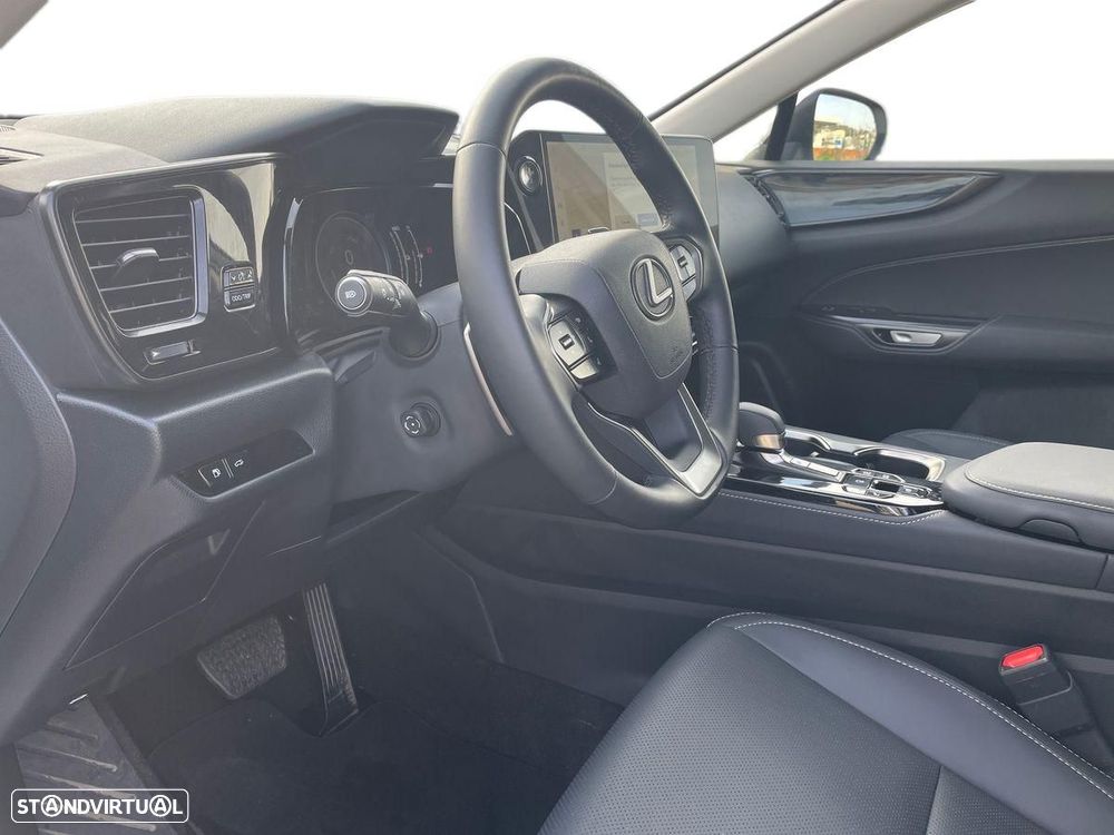 Lexus NX 450h+ - 13