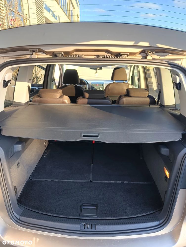 Volkswagen Touran 1.4 TSI STYLE - 18