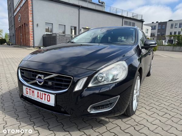 Volvo V60 T6 AWD Geartronic Summum