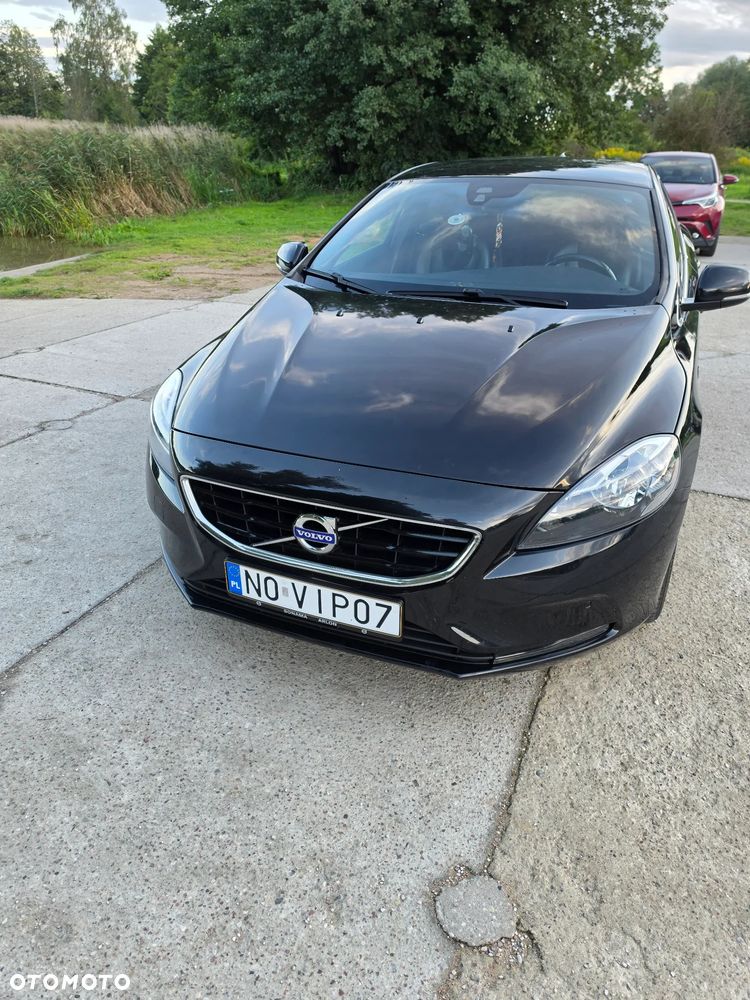 Volvo V40 T2 Ocean Race - 1