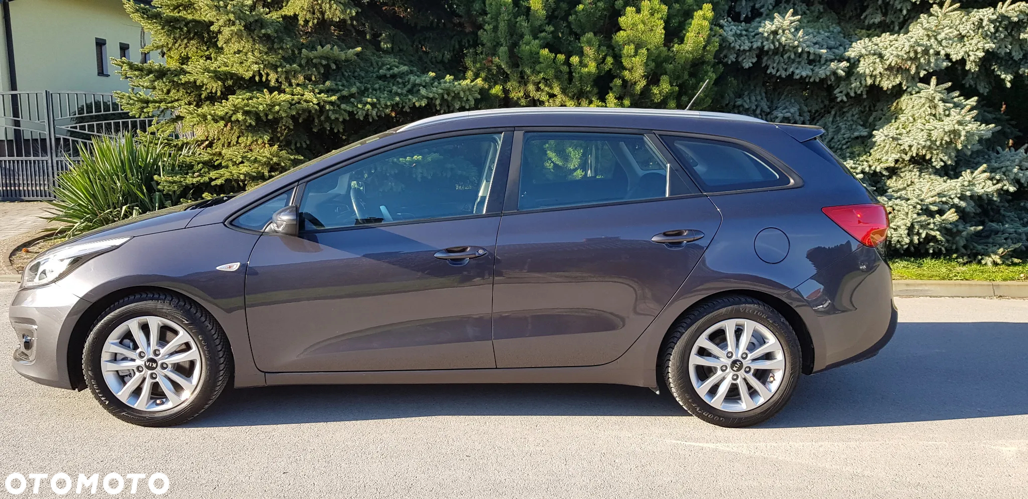 Kia Ceed 1.6 GDI Dream-Team Edition - 7