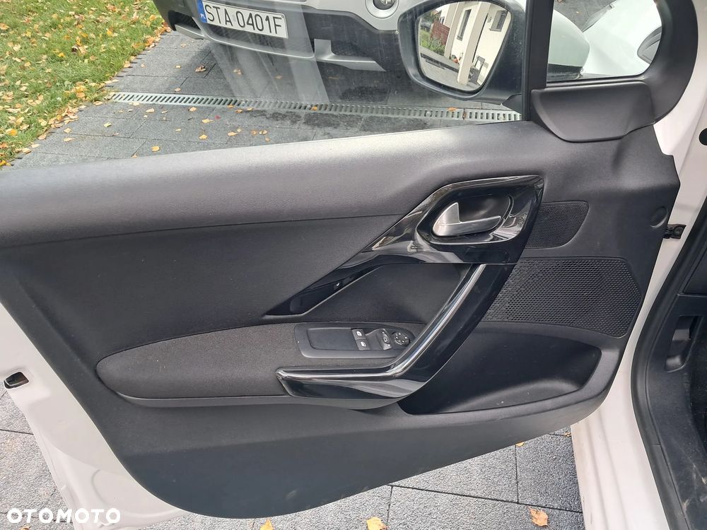 Peugeot 208 1.2 PureTech Active - 14