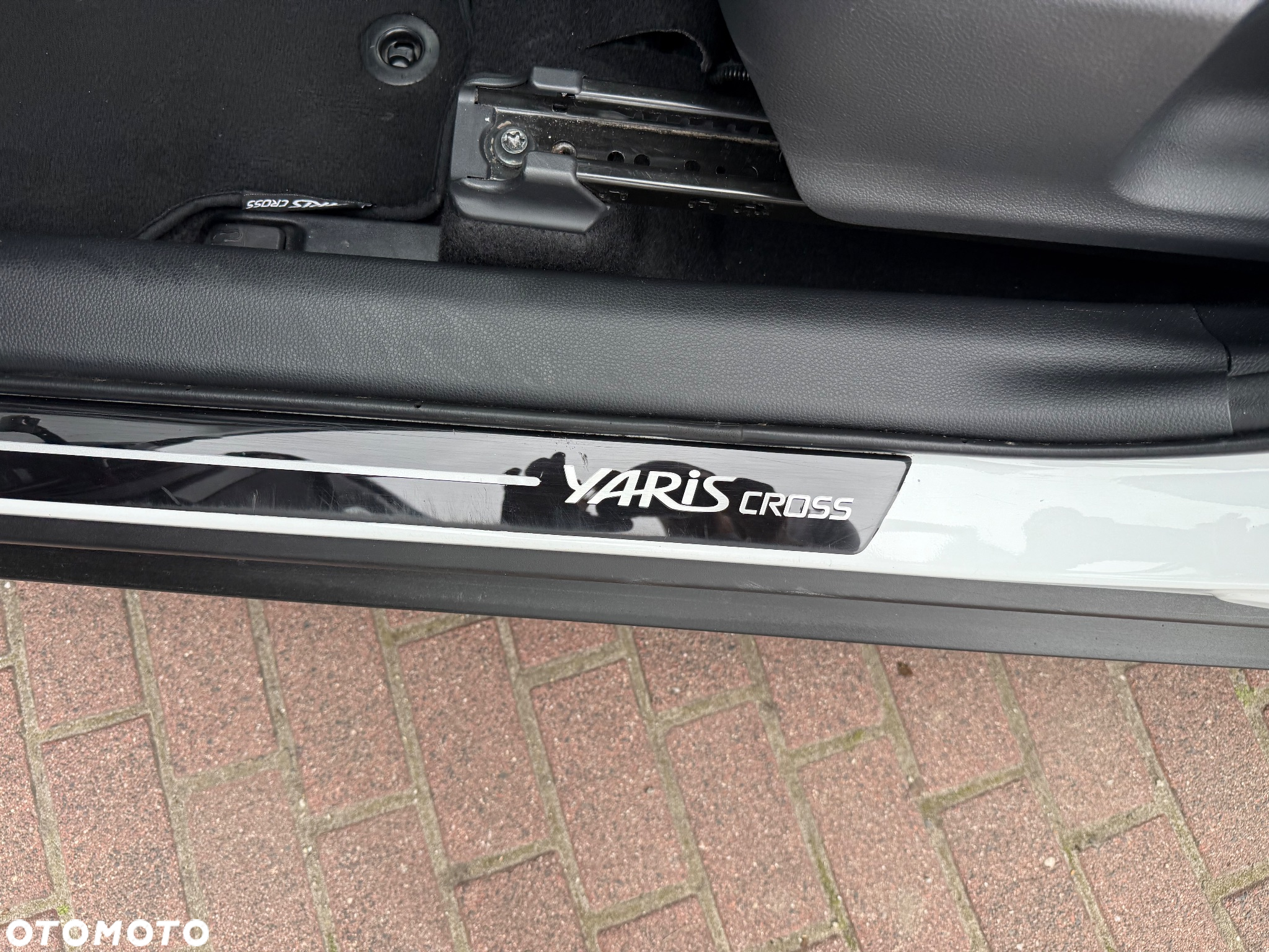 Toyota Yaris Cross Hybrid 1.5 Premiere Edition - 18