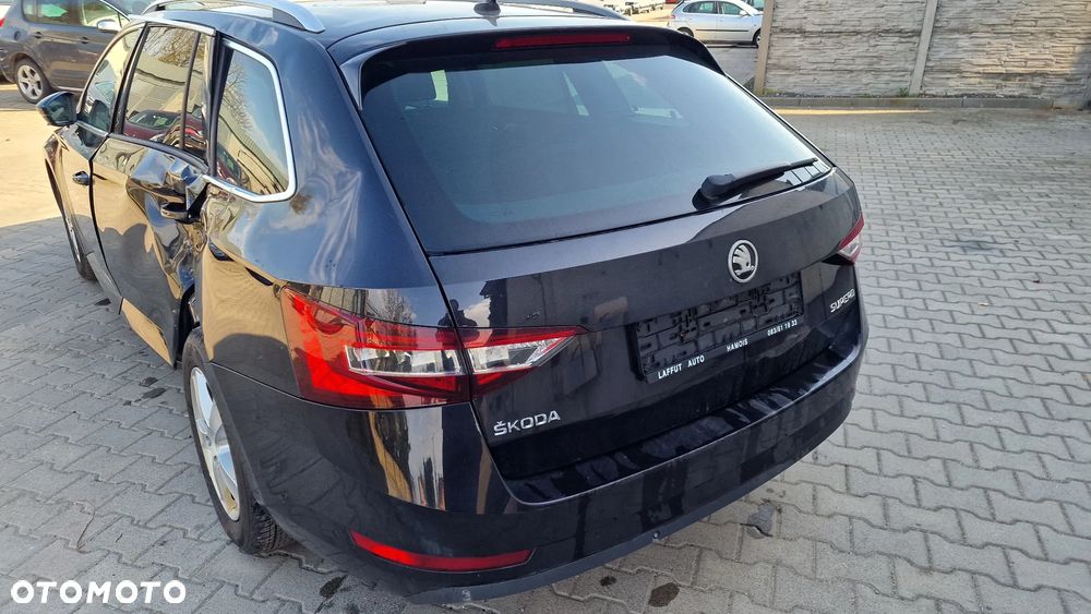 Skoda Superb 1.6 TDI GreenLine - 9