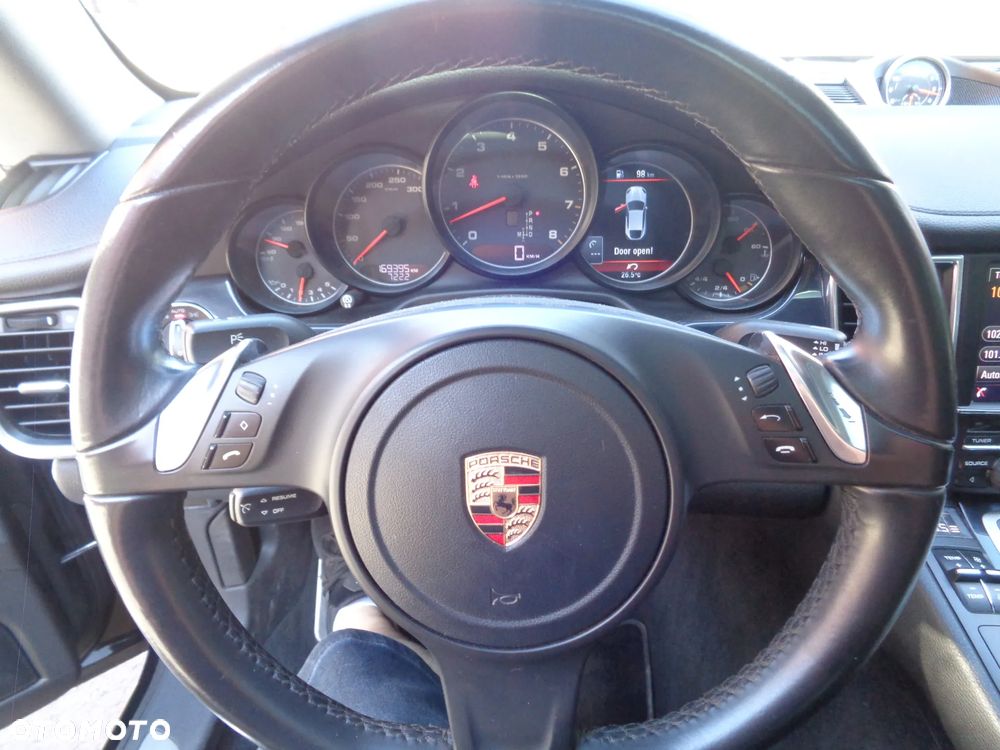 Porsche Panamera 4 - 23
